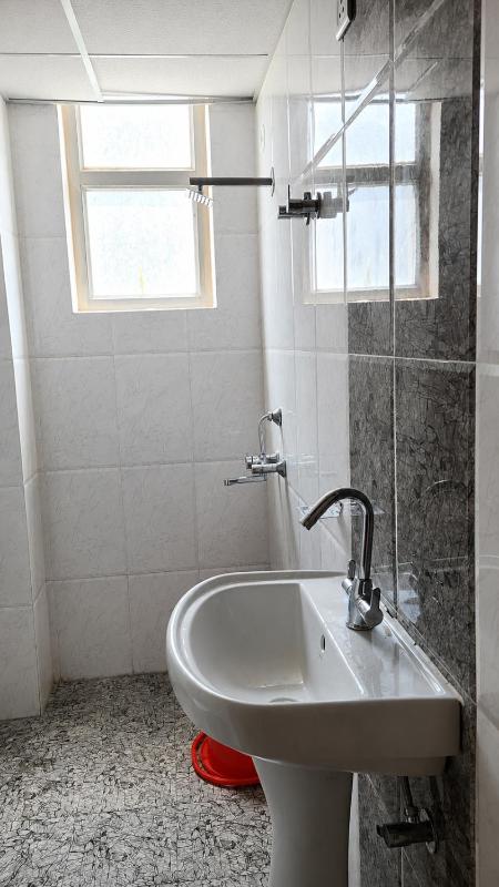 1bedroom in 2bhk Apartment Royal Plaza Golf city - image 6