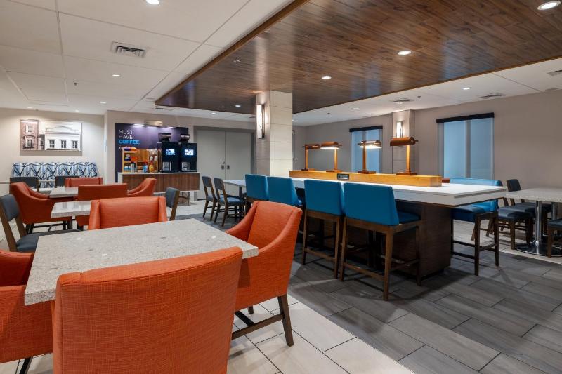 Holiday Inn Express Charleston US Highway 17 & I-526 By IHG - image 13