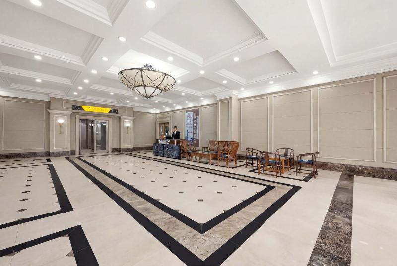 Beijing High-Rise Panoramic European International Mansion- Near Embassy District Forbidden City Temple of Heaven and Bar Street one-way PEK airport pick-up Express collection free laundry free coffee tourist ticket service - image 16