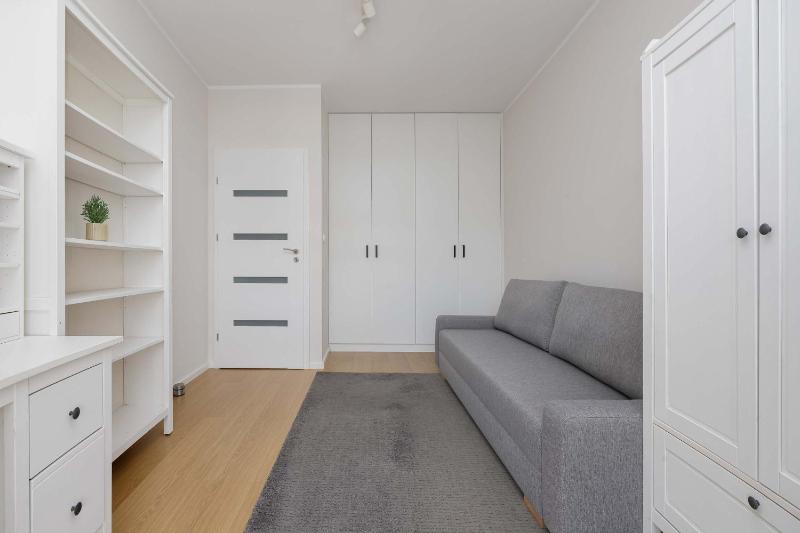 Unique Apartment for 6 People with Balcony & Parking by Noclegi Renters - image 10