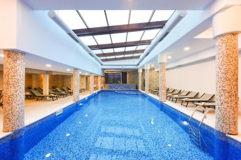Predela LUX Aparthotel - image 1