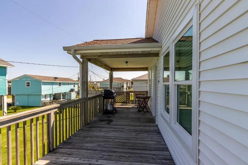 LimeAid Pet-Friendly Jamaica Beach Retreat - image 14