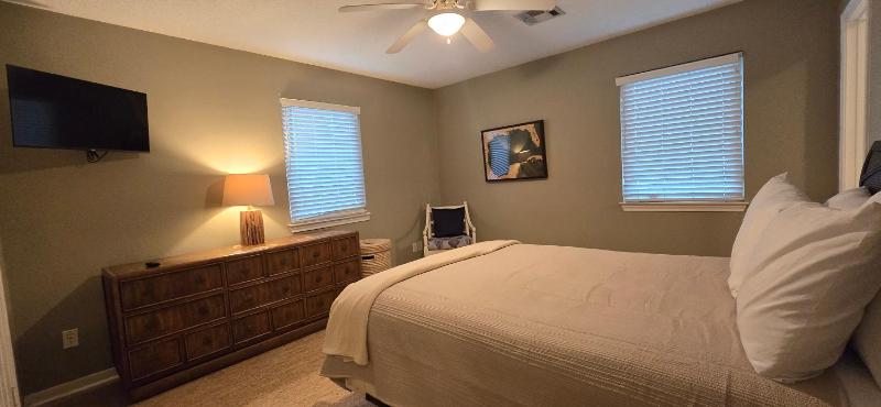 LimeAid Pet-Friendly Jamaica Beach Retreat - image 11