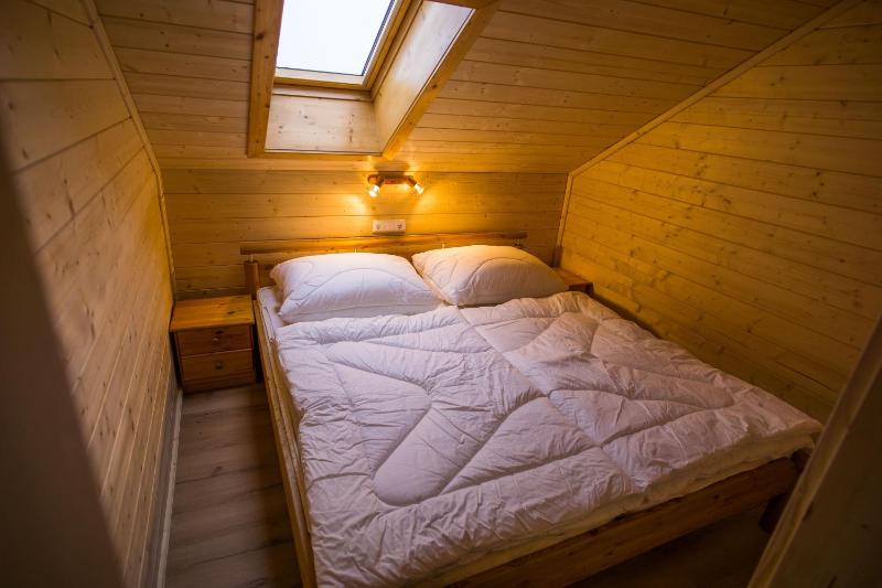 Comfort One-Bedroom Apartment with Balcony image 4