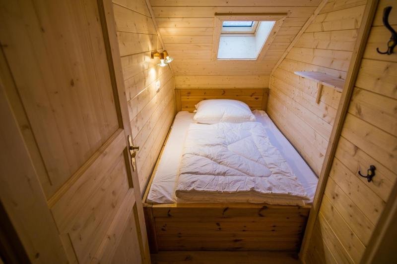 Comfort One-Bedroom Apartment with Balcony image 2