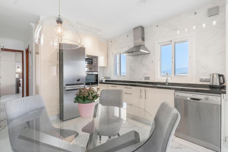 Beachfront Stella Maris by Costarentals - Ref 36 - image 16