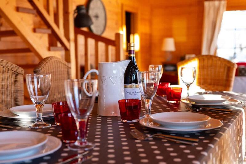 Mountain Chalet with Panoramic Views Sleeps 9 - image 25