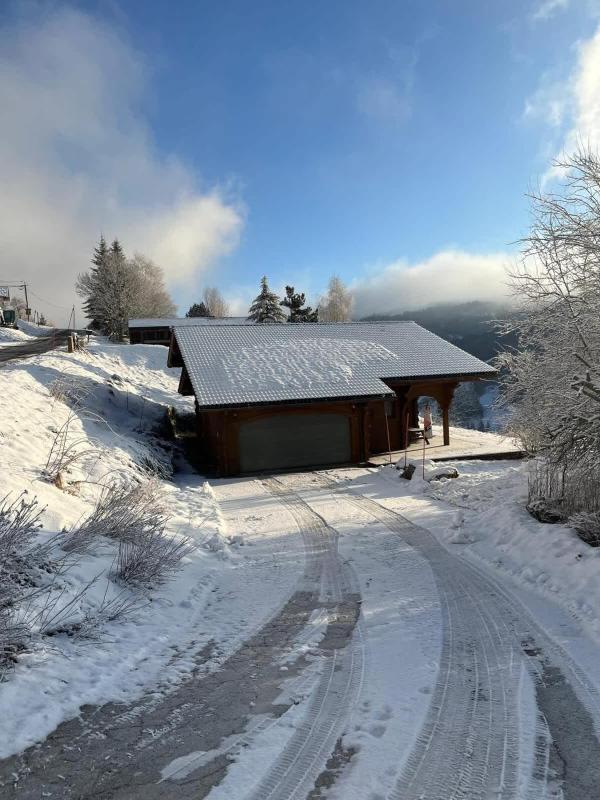 Mountain Chalet with Panoramic Views Sleeps 9 - image 17