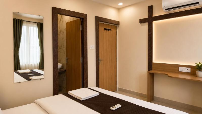 Hari Niwaas Guest House By VM Stays near Ghat and temple - image 8
