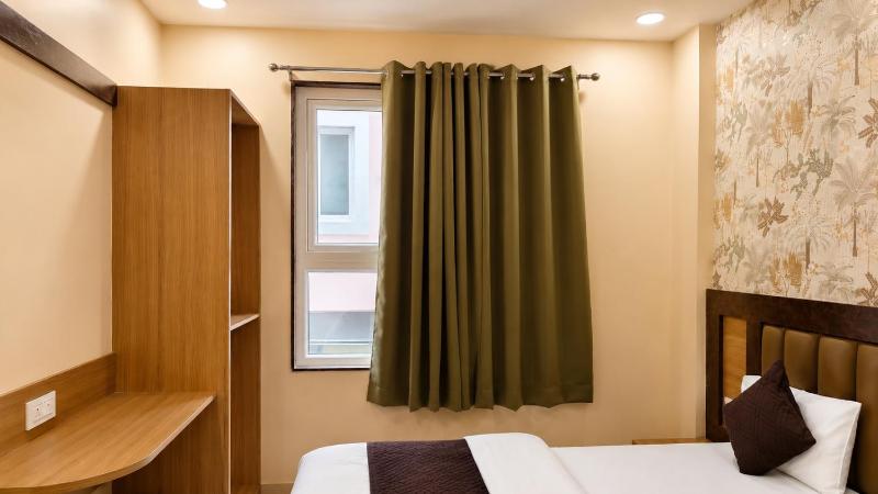 Hari Niwaas Guest House By VM Stays near Ghat and temple - image 15