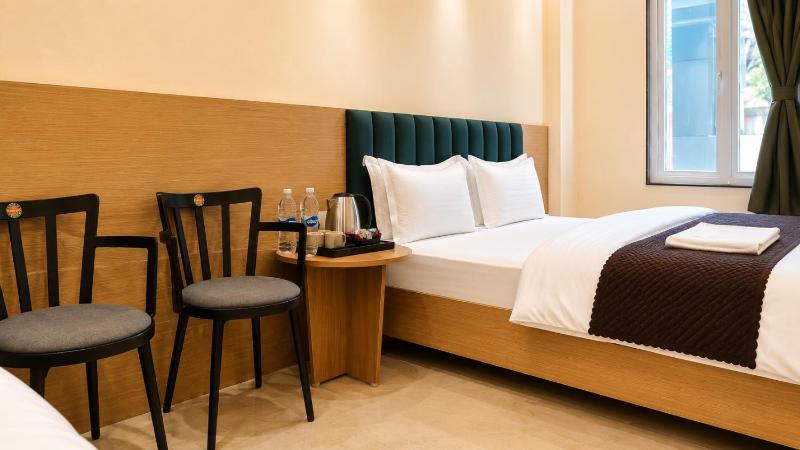 Hari Niwaas Guest House By VM Stays near Ghat and temple - image 3