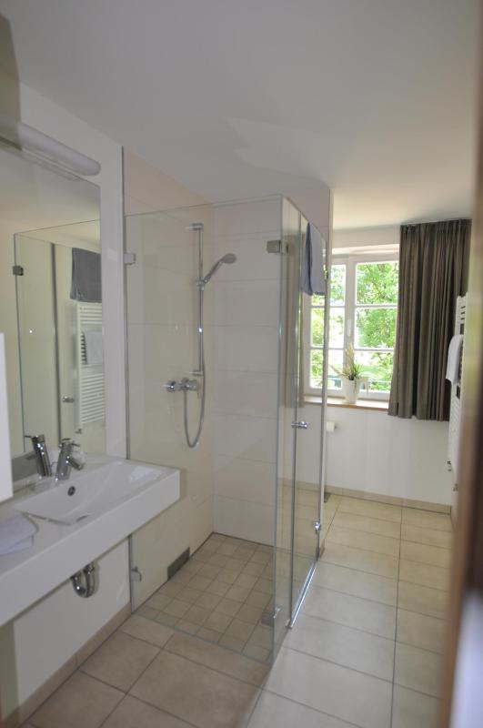 Double Room image 3