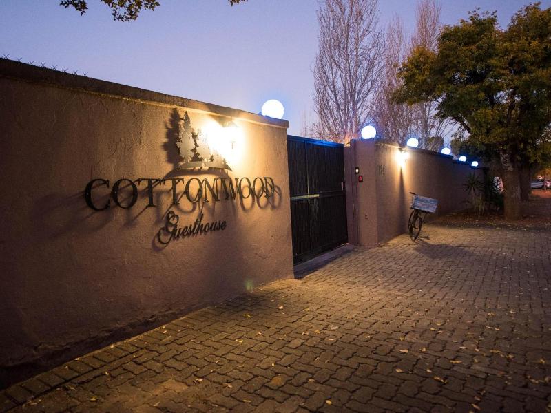 Cottonwood Guesthouse Bloemfontein - image 13