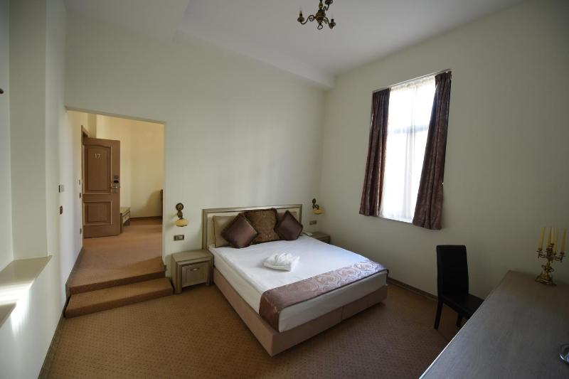 Suite image 3