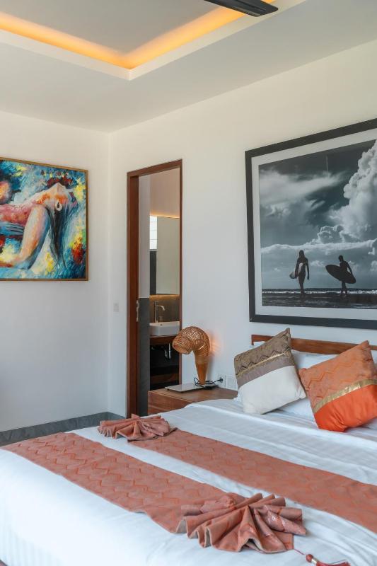 The Jendela House - Luxury 5BR Canggu Villa with Sauna Jacuzzi and Rooftop - image 28