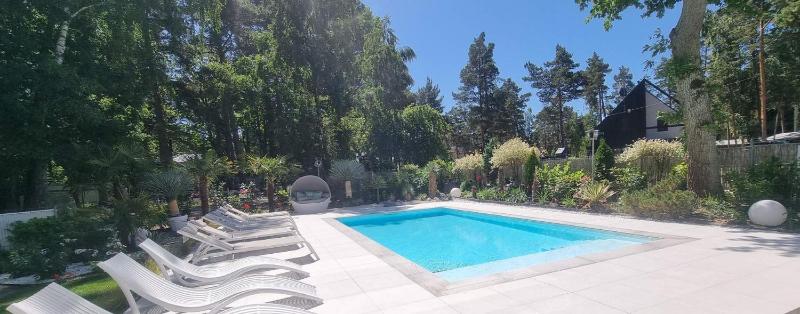 Majestique - image 36