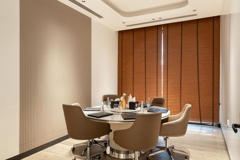 Grand Bloom Hotel - image 11