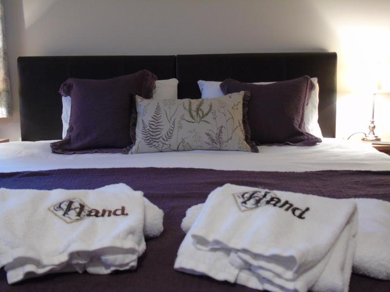Double or Twin Room image 2