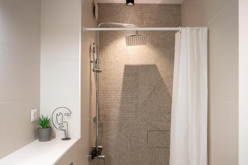 Modern and Design apartments in top center - image 16