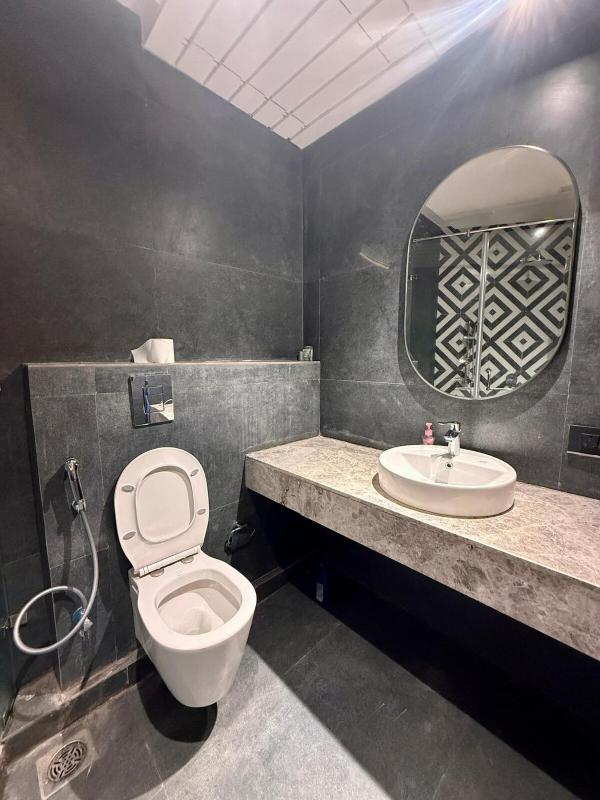 Premium 2BHK Studio Couple Friendly - image 5