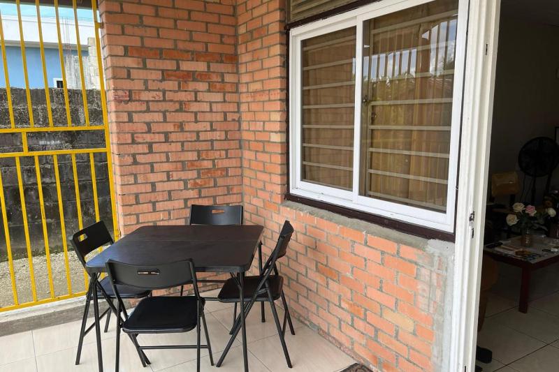 3 Bed House - Sleeps 4 - Parking - Enclosed Garden - image 10