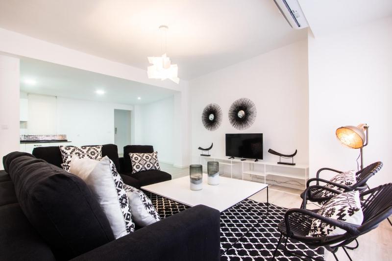 Valencia Luxury - Boutique Center - image 12