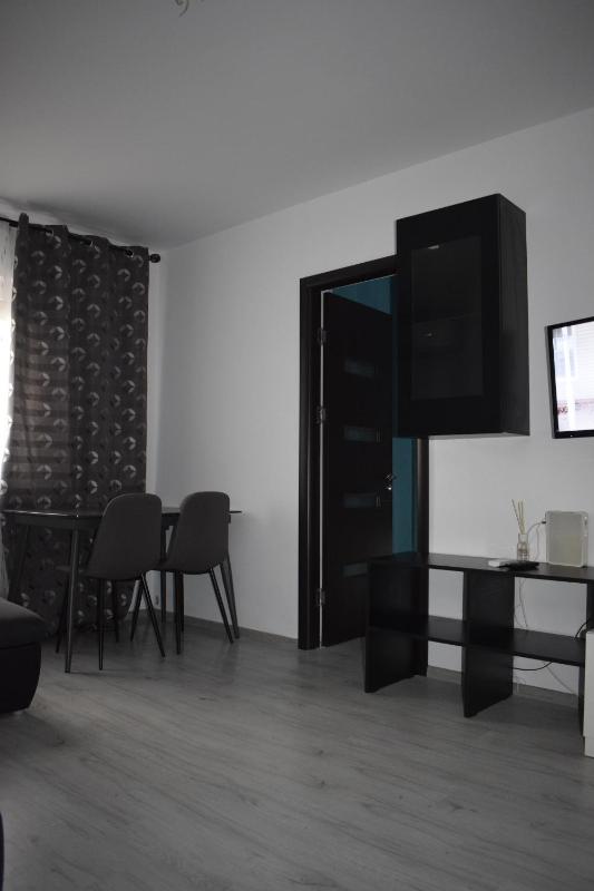 Apartament Lori - image 12