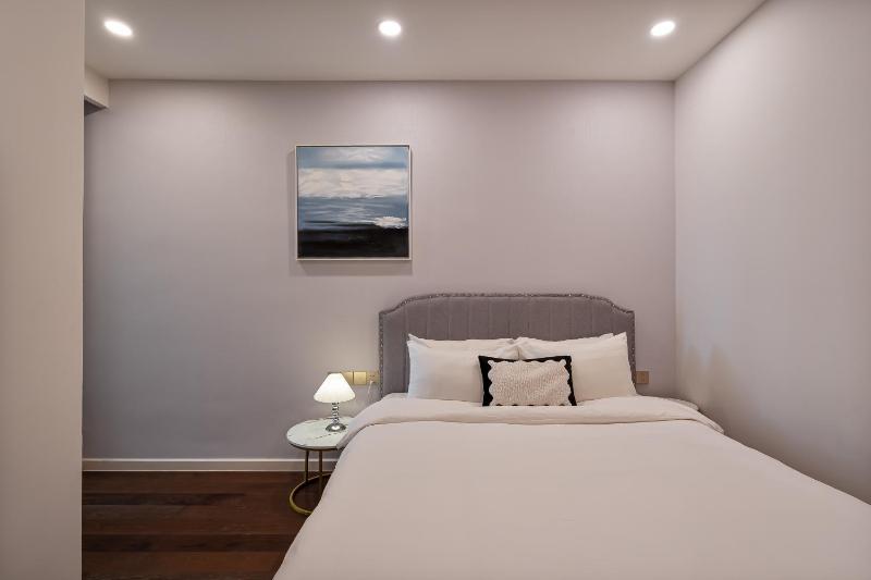The Metropole Luxury Apartment Collection -Galleria - Opera - The Crest - image 11