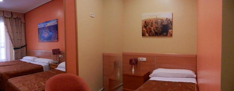 Comfort Quadruple Room image 3