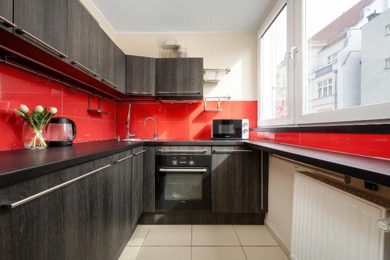 Kameralne Studio na Starym Mieście by Noclegi Renters - image 14