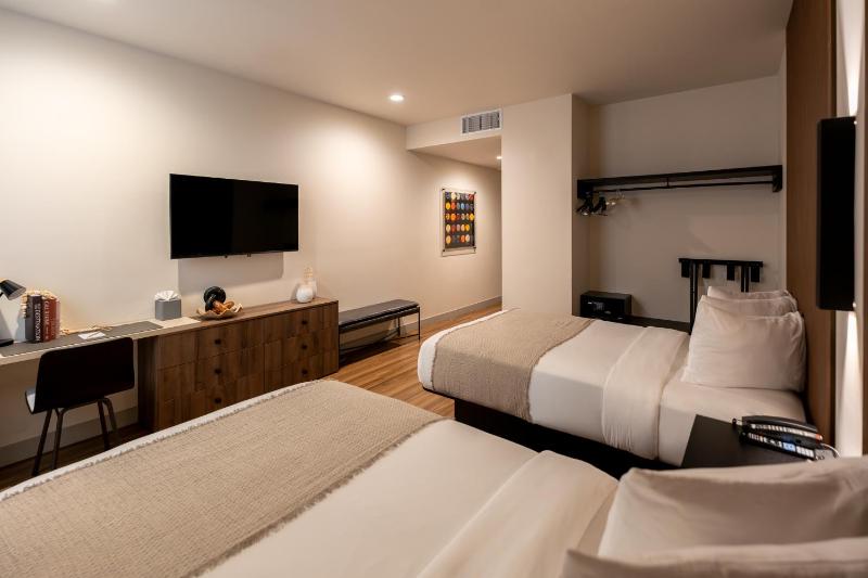 Kins Hotel - image 8