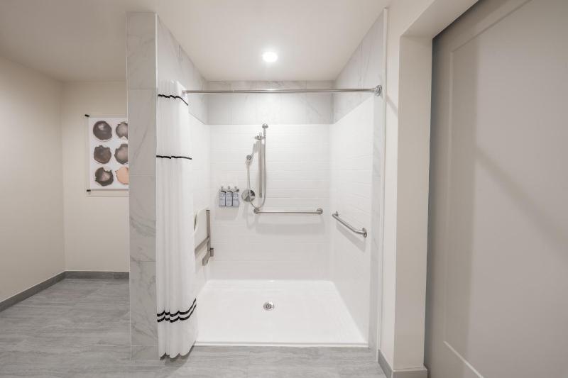 Kins Hotel - image 15