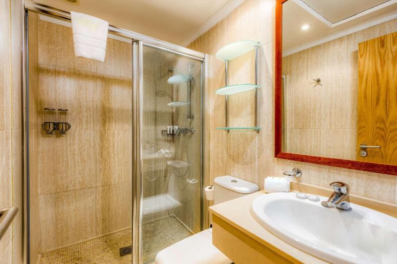 Private Jacuzzi Pool & Terrace Near Beach - image 17