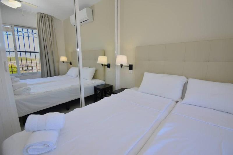 Ground Floor Apt with Pool & Garden Access - image 39
