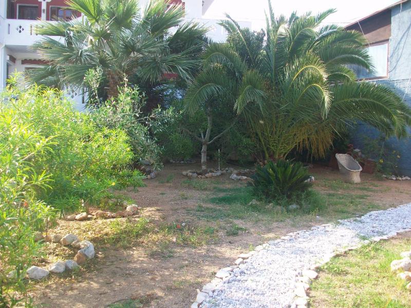 Two-Bedroom Apartment with Garden View image 1