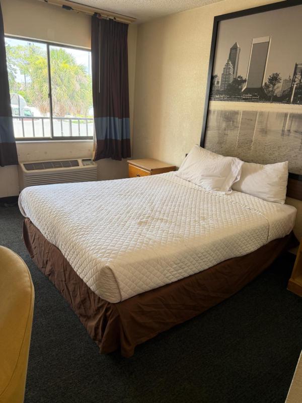Economy Inn Jax-OP - image 31