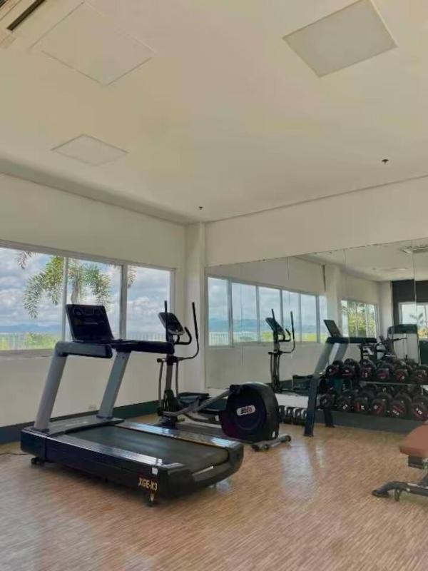 Alba 1BR for 8 Mesaverte | Near SM Ayala Gaisano - image 18