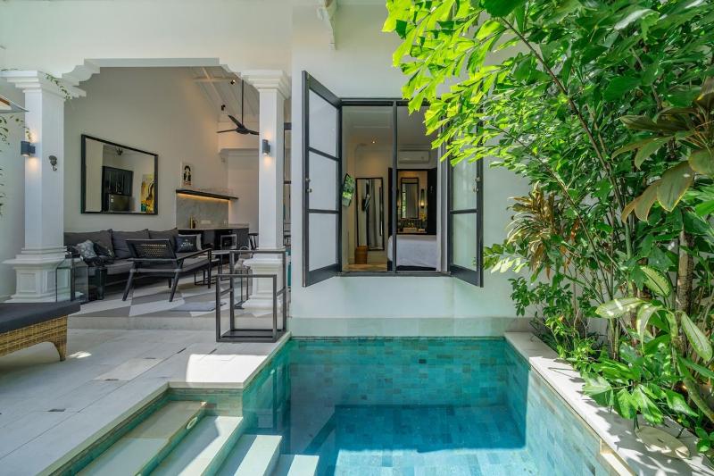 Villa Elysa - Romantic 1BR Retreat 2 Min to Berawa Beach - image 45
