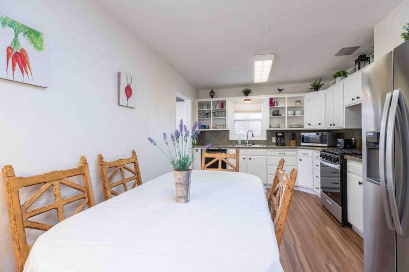 Millcreek Basecamp - Pet friendly and Convenient - image 23