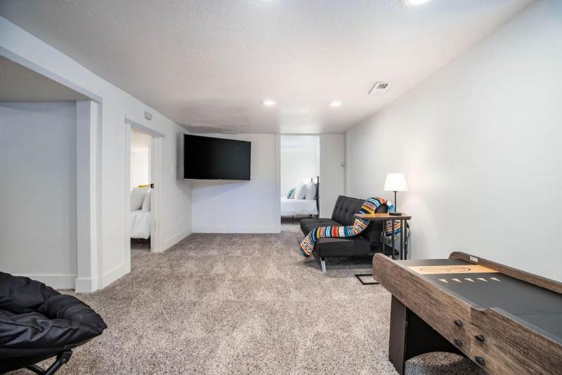Cottage on Main - Only Minutes to Downtown SLC - image 14