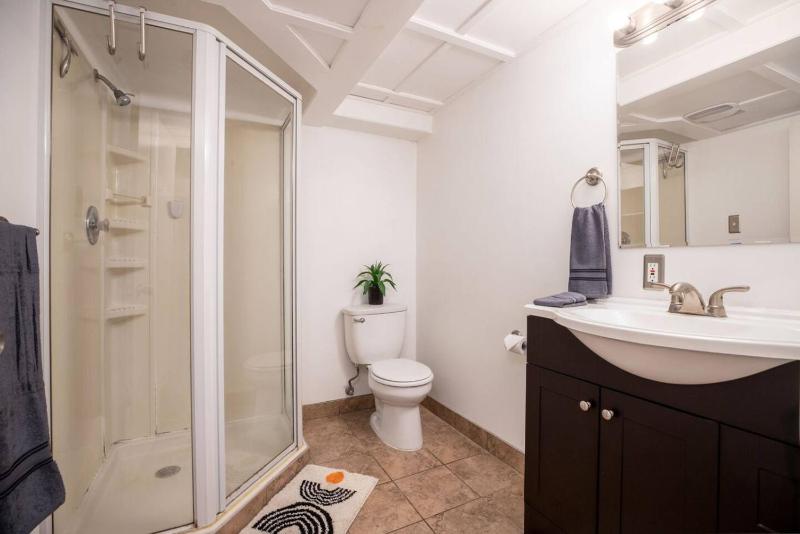 Sugar House Basecamp - 30 Minutes to Ski Resorts - image 17