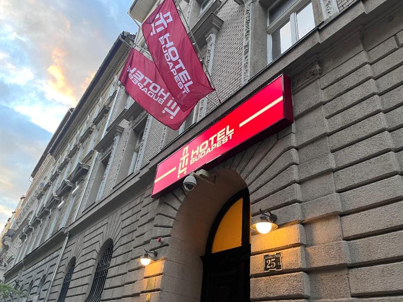 TL Hotel Budapest - image 9