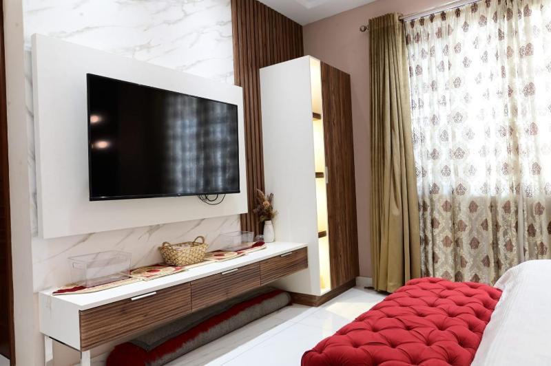The Emerald Villa - image 13