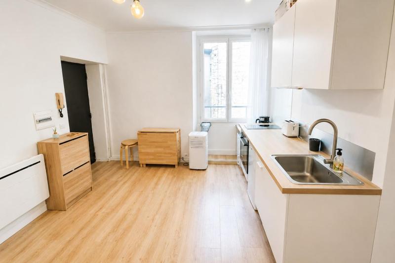 Apartment in the heart of Nîmes - image 11