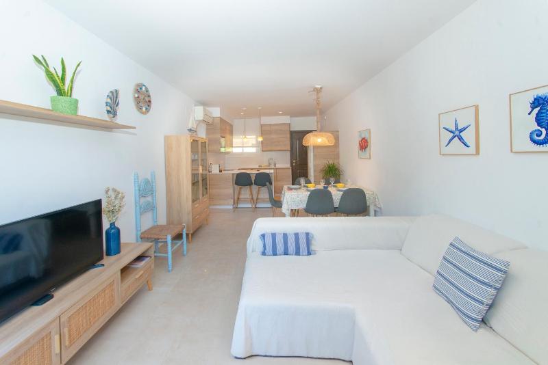 WELCS APARTAMENTO 399 EMP con piscina comunitaria - image 3