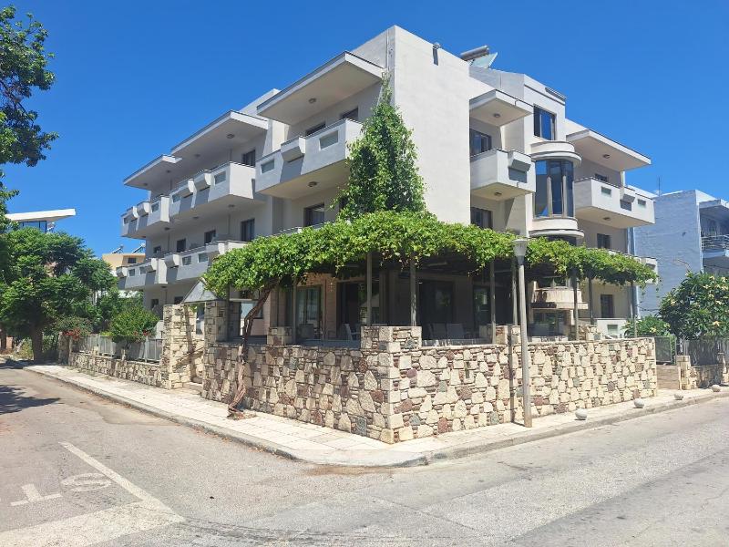 Captain Yiannis Studios & Apartments - image 1