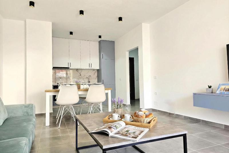 Holiday Apartment In Saranda - 003 With Balcony - Happy Rentals - image 13