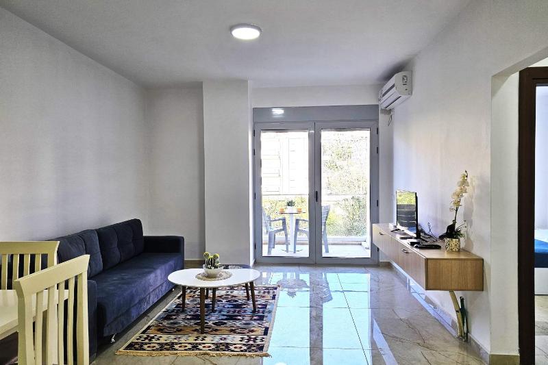One Bedroom Apartment In Saranda - 001 - Happy Rentals - image 11