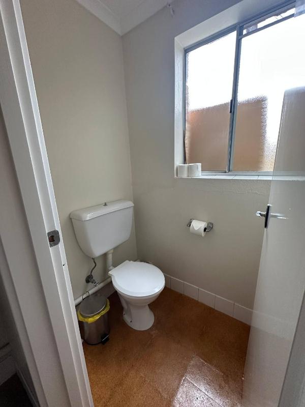 Cozy private Sleep Go Room with a private toilet - NO shower - Free Parking - image 12