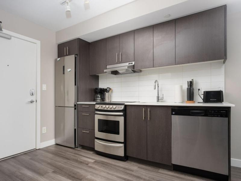 Hendrix Luxury Apartments by Corporate Stays - image 40